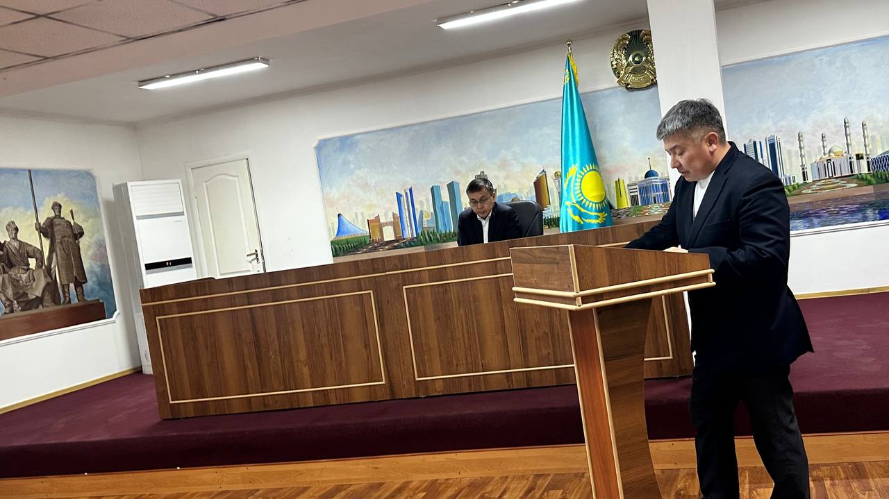 Председатель правления АО «Автобусный парк № 1» Абат Шыныбеков встретился с водителями колонны № 1
